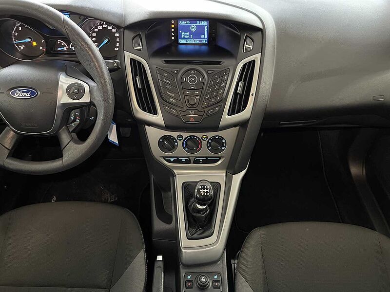 Ford Focus Turnier 1.6 *Motor Schaden* *Scheckheft*