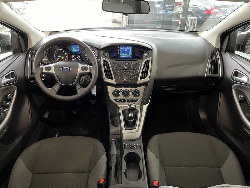 Ford Focus Turnier 1.6 *Motor Schaden* *Scheckheft*